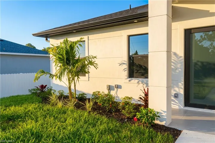 429 Gray Ave S, Lehigh Acres, Florida 33974