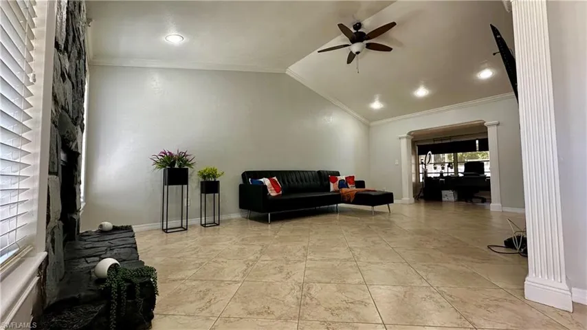 View of common area