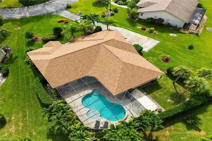571  Raven  WAY, Naples, FL 34110