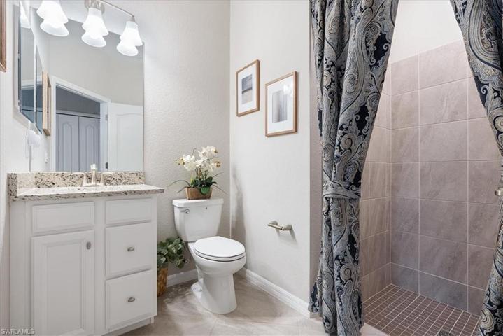 ENSUITE GUEST BATH