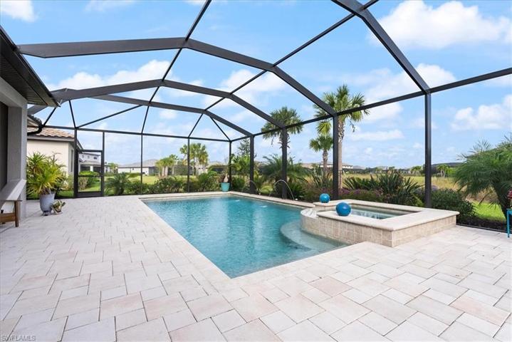 HEATED SALTWATER POOL/SPA