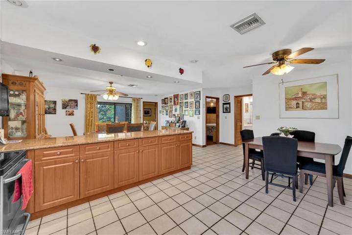 786 93rd AVE N, NAPLES FL 34108