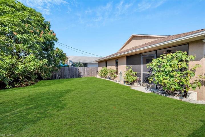 786 93rd AVE N, NAPLES FL 34108