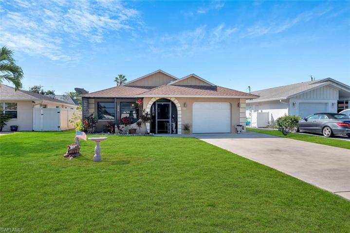 786 93rd AVE N, NAPLES FL 34108
