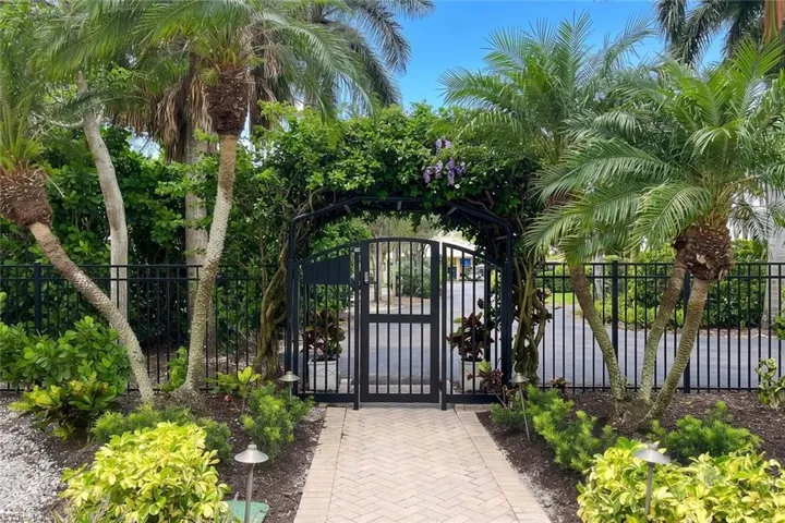 6361 Pelican Bay Blvd 503, Naples, Florida 34108