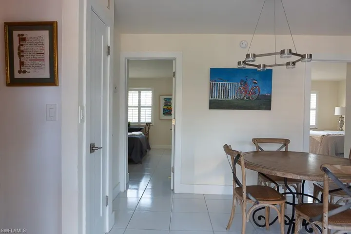 550  Broad S AVE, Naples, FL 34102
