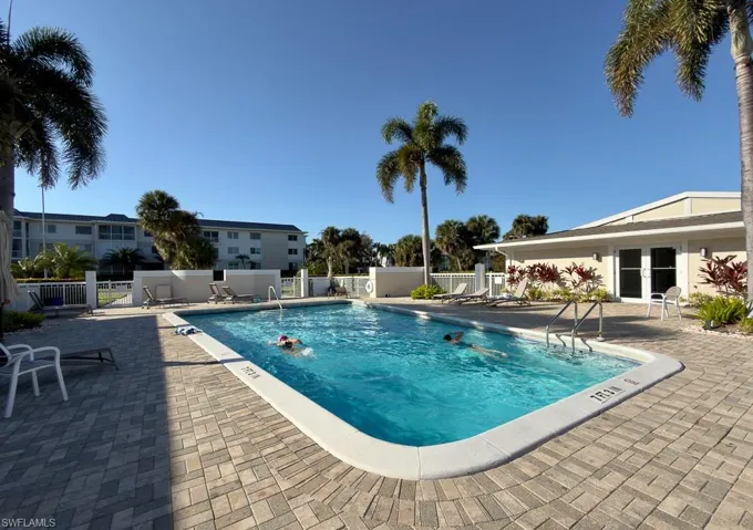 550 Broad Ave S 550, Naples, Florida 34102