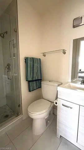 550  Broad S AVE, Naples, FL 34102
