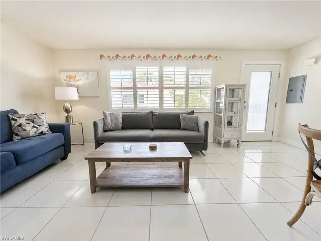550 Broad Ave S 550, Naples, Florida 34102