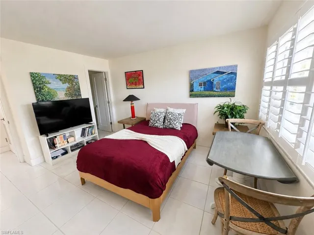 550 Broad Ave S 550, Naples, Florida 34102