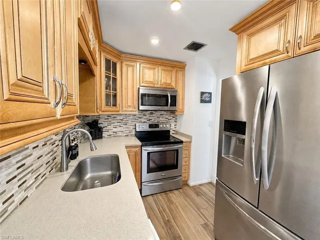 550 Broad Ave S 550, Naples, Florida 34102