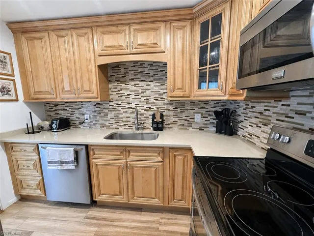 550 Broad Ave S 550, Naples, Florida 34102
