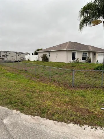 866 Chipley St, Lehigh Acres, Florida 33974
