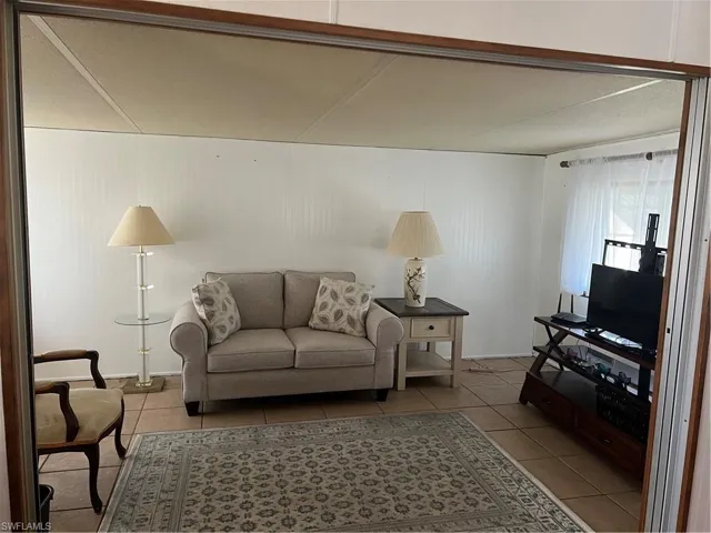 3115  Mercury  LN, North Fort Myers, FL 33903