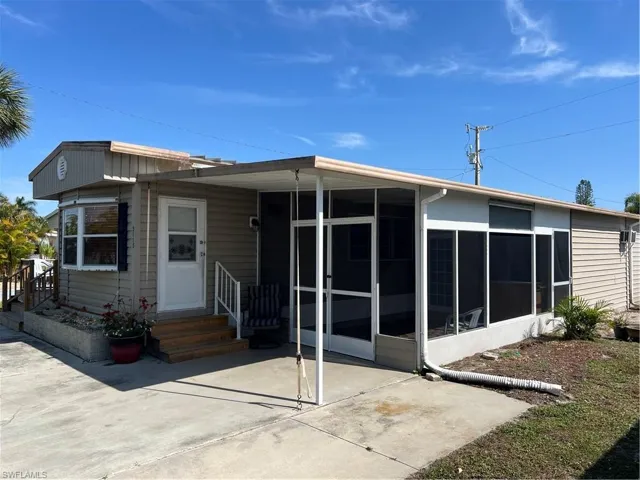 3115  Mercury  LN, North Fort Myers, FL 33903