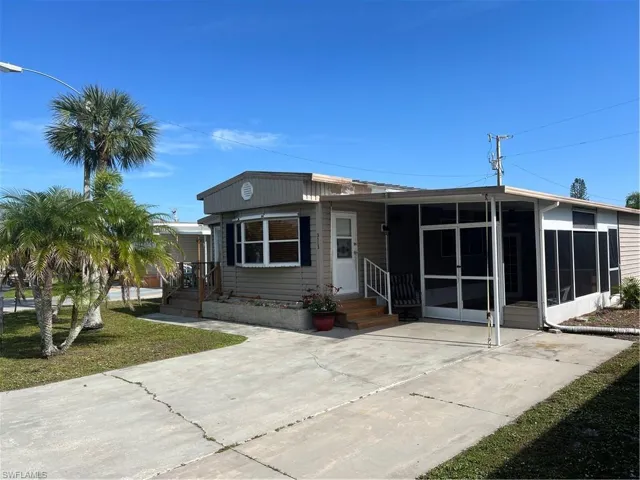 3115  Mercury  LN, North Fort Myers, FL 33903