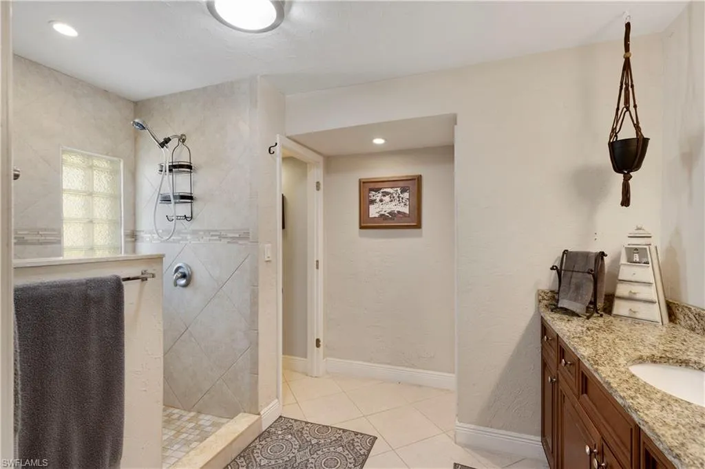 25314 Pinson DR, Bonita Springs, FL 34135,225000519