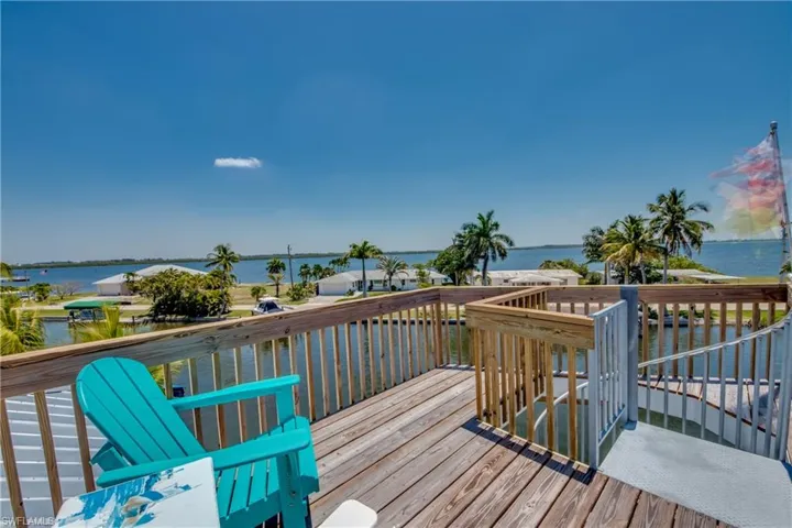 2579  Third  ST, Matlacha, FL 33993