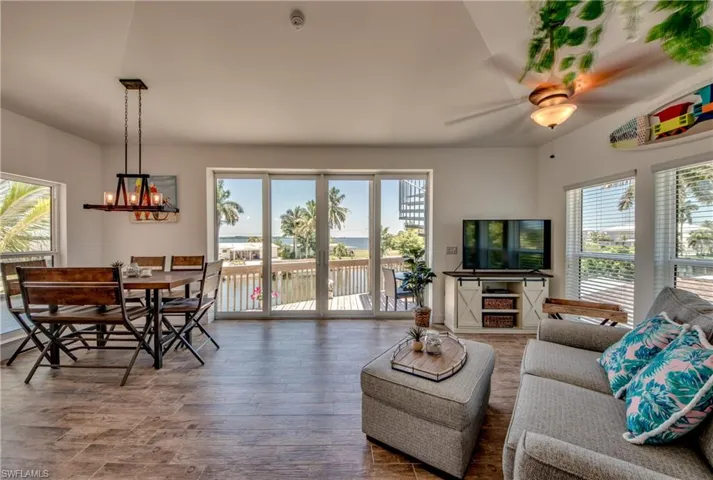 2579  Third  ST, Matlacha, FL 33993