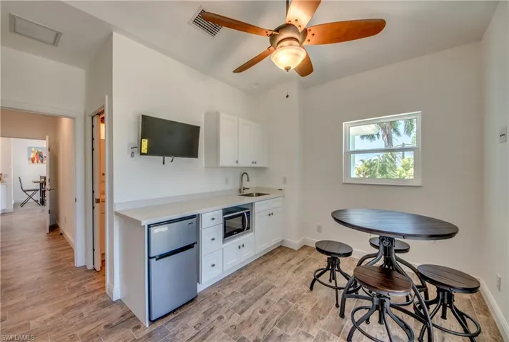 2579  Third  ST, Matlacha, FL 33993