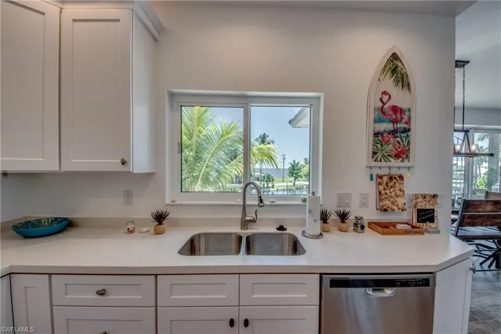 2579  Third  ST, Matlacha, FL 33993