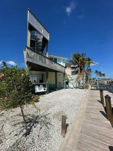 2579  Third  ST, Matlacha, FL 33993