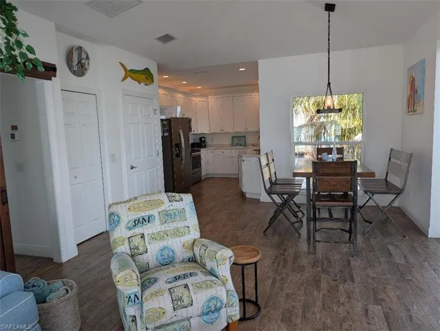 2579  Third  ST, Matlacha, FL 33993