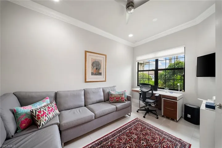 13617 Mandarin Cir, Naples, Florida 34109