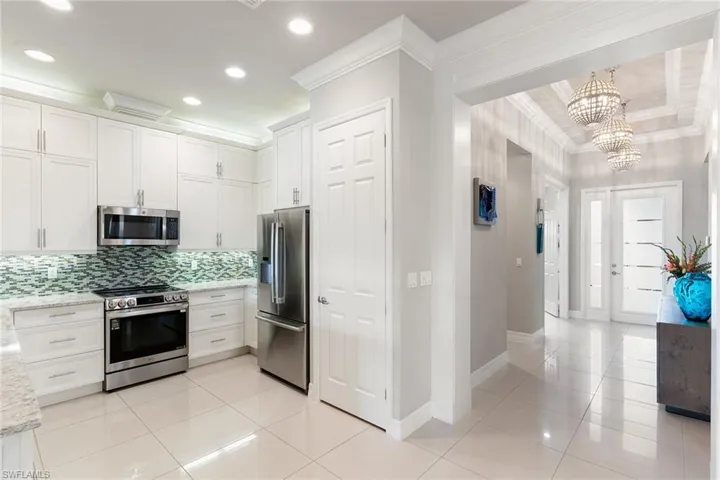 13617 Mandarin Cir, Naples, Florida 34109