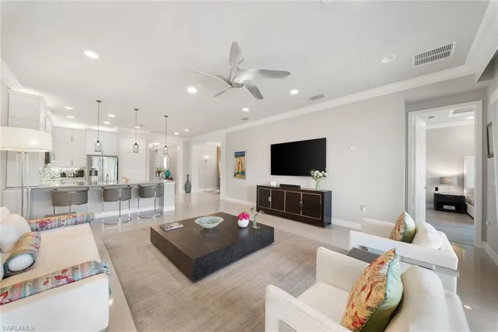 13617 Mandarin Cir, Naples, Florida 34109