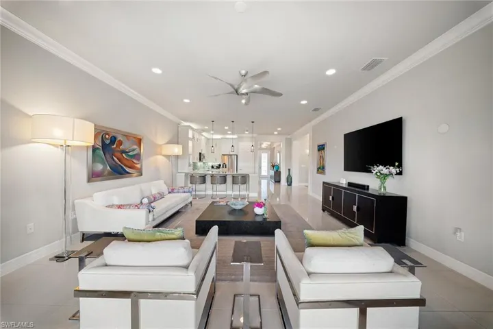 13617 Mandarin Cir, Naples, Florida 34109