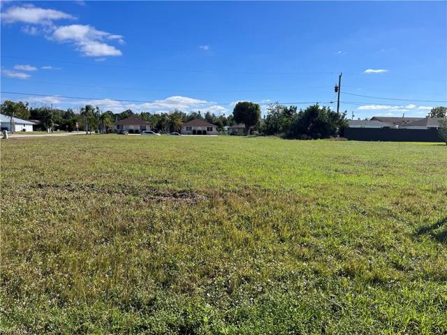 1205 SE 23rd AVE, CAPE CORAL FL 33990