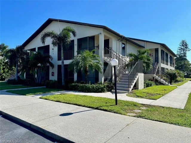 13115  Feather Sound  DR, Fort Myers, FL 33919