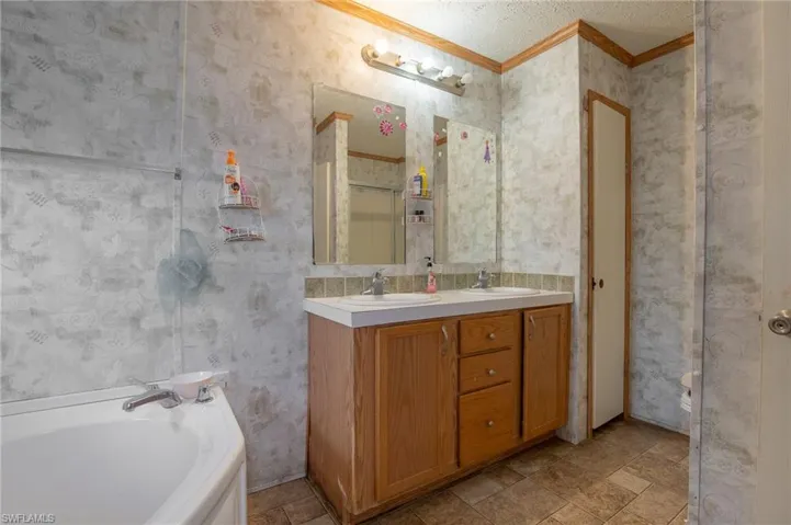 602  Bowden  RD, Clewiston, FL 33440