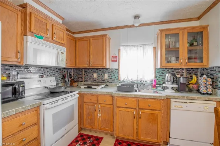 602  Bowden  RD, Clewiston, FL 33440