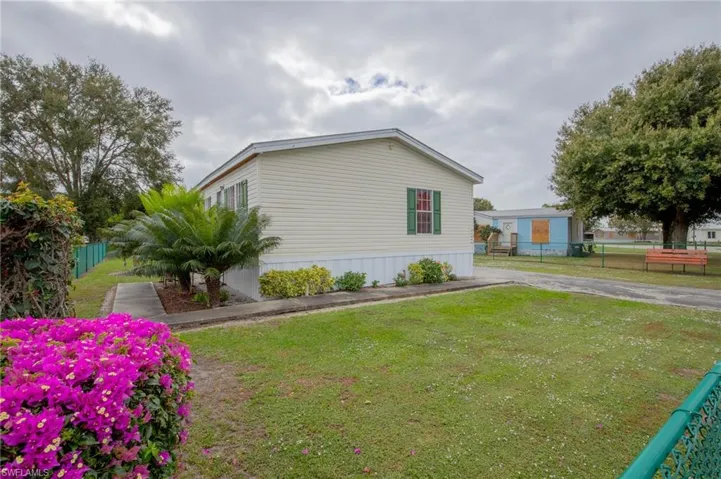 602  Bowden  RD, Clewiston, FL 33440