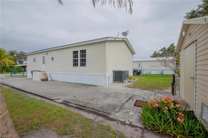 602  Bowden  RD, Clewiston, FL 33440