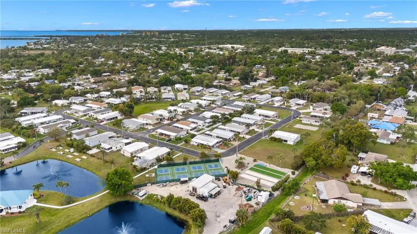 381  Lakeview  DR, North Fort Myers, FL 33917
