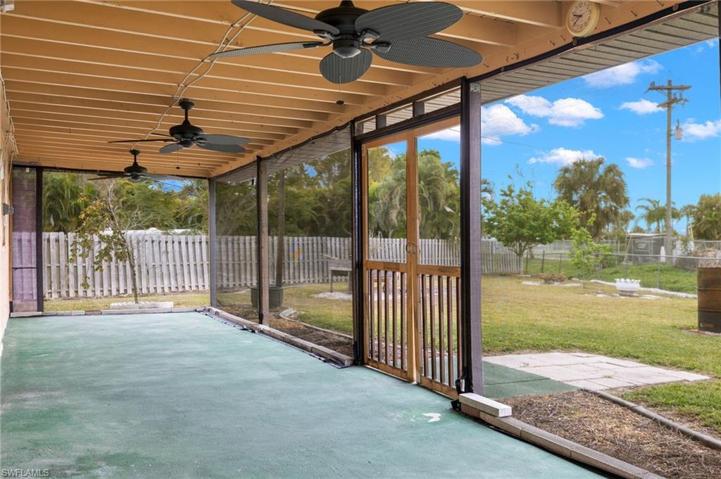 381  Lakeview  DR, North Fort Myers, FL 33917
