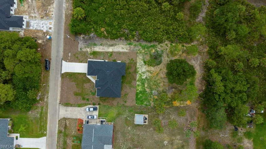 615 Broadway Ave, Lehigh Acres, Florida 33972
