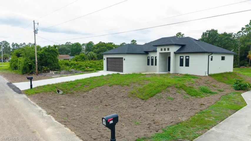 615 Broadway Ave, Lehigh Acres, Florida 33972