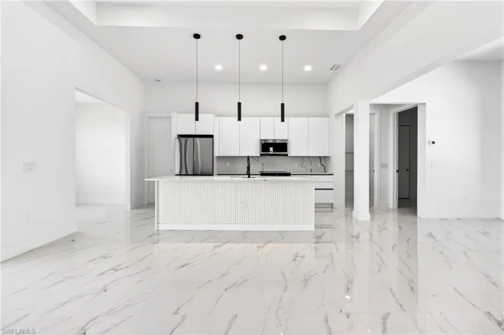331 Ne 15th St, Cape Coral, Florida 33909