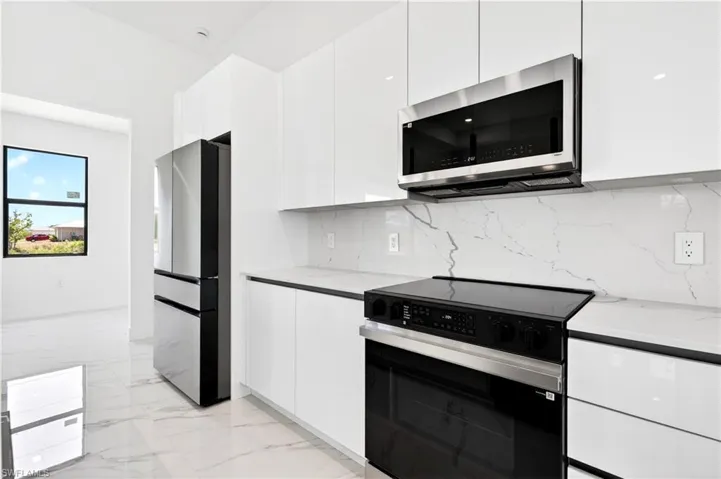 331 Ne 15th St, Cape Coral, Florida 33909
