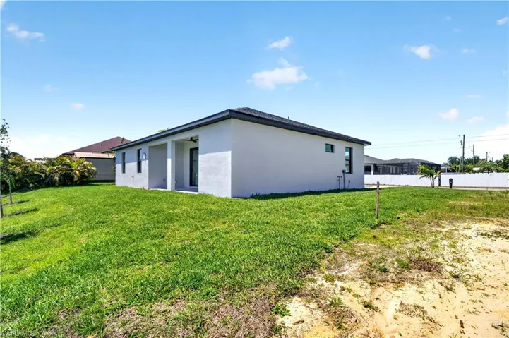 331 Ne 15th St, Cape Coral, Florida 33909