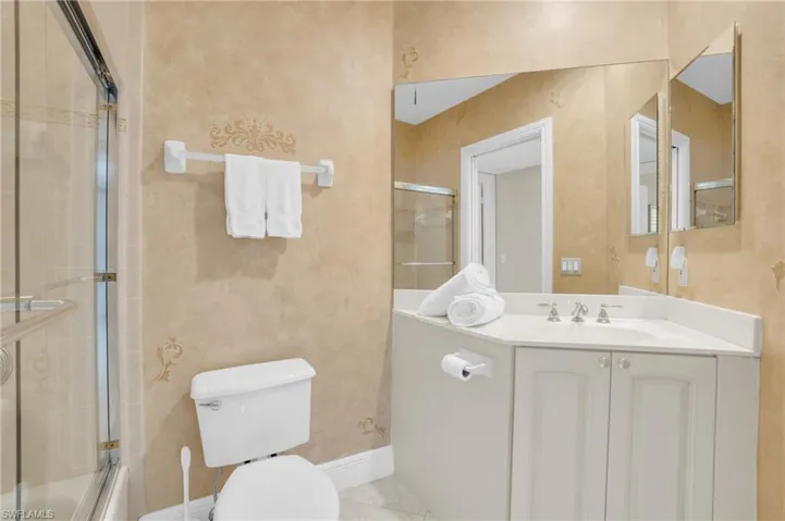 9006 Cascada Way 101, Naples, Florida 34114