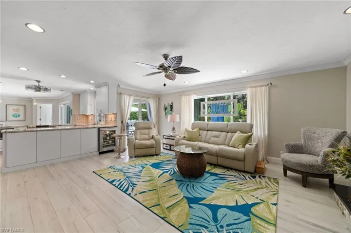 4920  Sycamore  DR, Naples, FL 34119