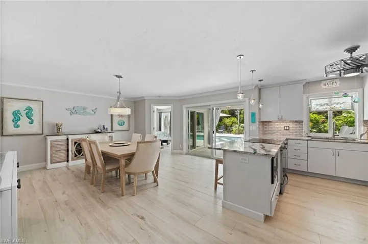 4920  Sycamore  DR, Naples, FL 34119