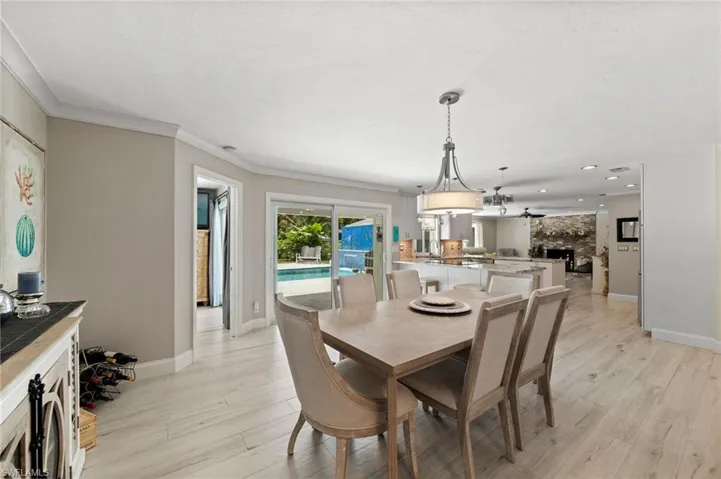 4920  Sycamore  DR, Naples, FL 34119