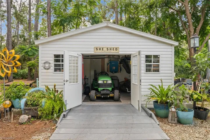 4920  Sycamore  DR, Naples, FL 34119