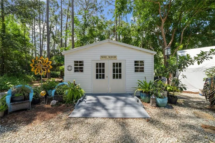 4920  Sycamore  DR, Naples, FL 34119